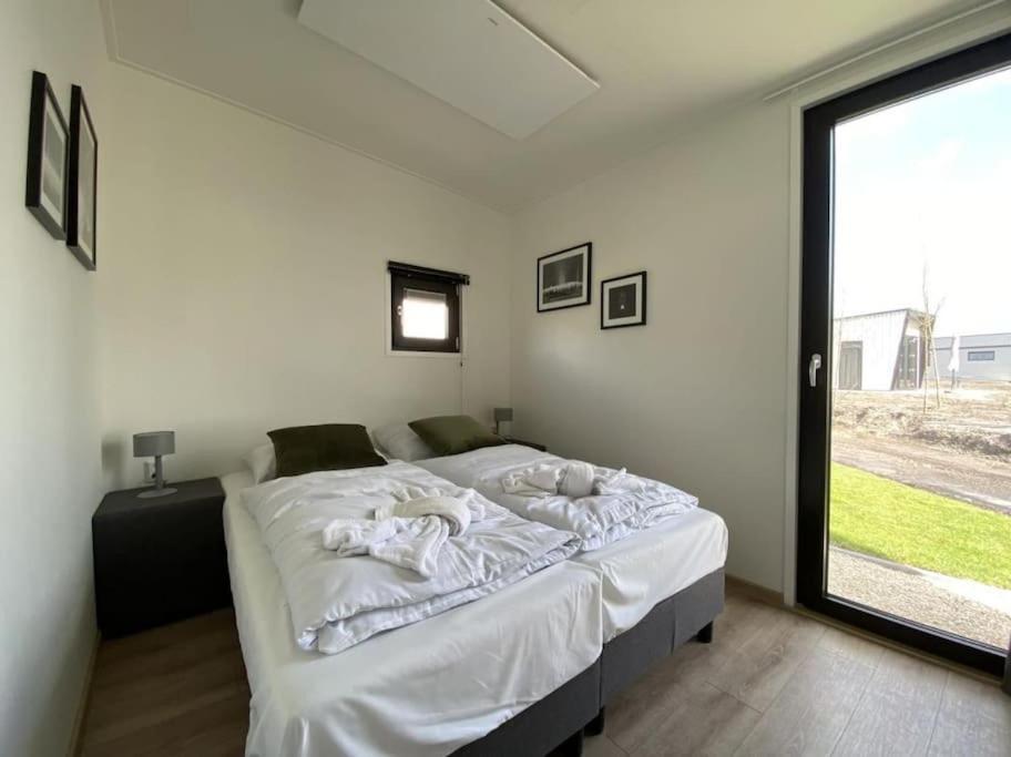 Tiny Vakantiehuis Aan Het Water Met Eigen Steiger En Airco 캠펜 외부 사진